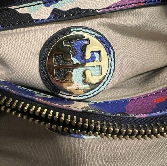 Tory Burch Robinson Floral Print Leather Handbag - Picture 7 of 13